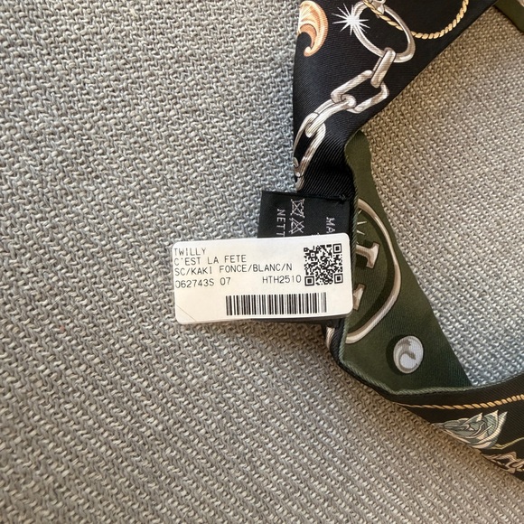Hermes Twilly C'est la Fete scarf - Picture 3 of 5